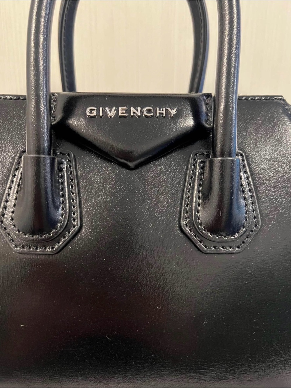 Givenchy Black Antigona Mini Smooth Leather Satchel - Picture 2 of 8